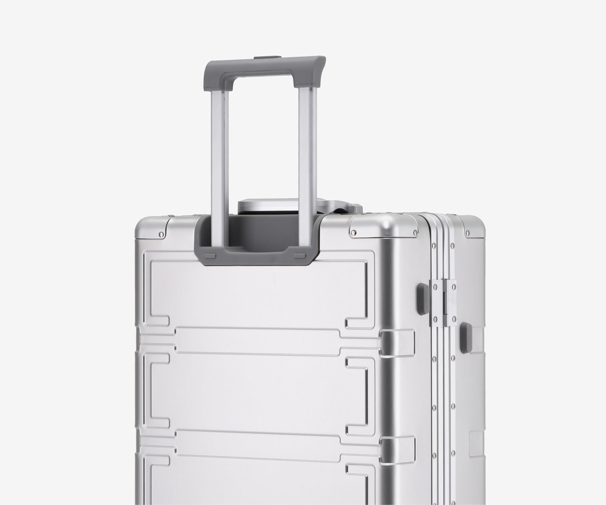 28” Aluminum Luggage - The Essential