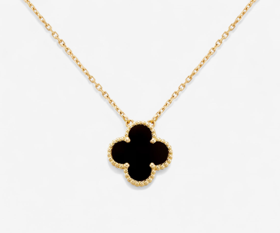 Clover Pendant Necklace - The Essential 