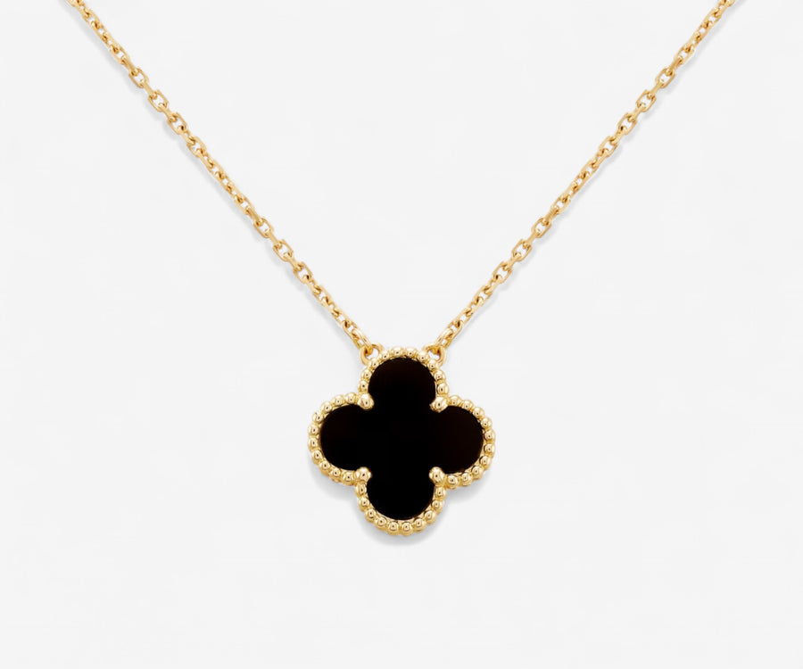 Clover Pendant Necklace - The Essential 