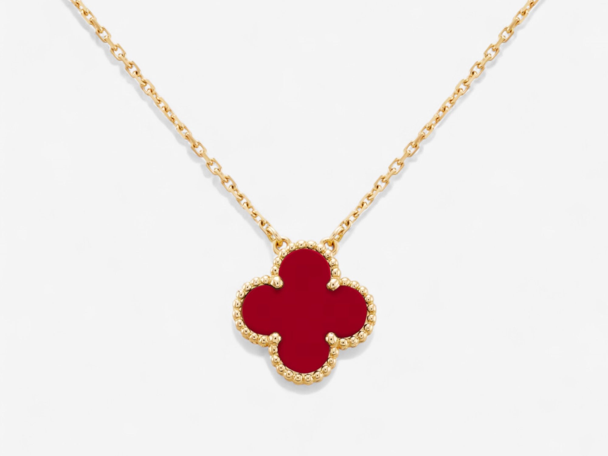 Clover Pendant Necklace - The Essential 
