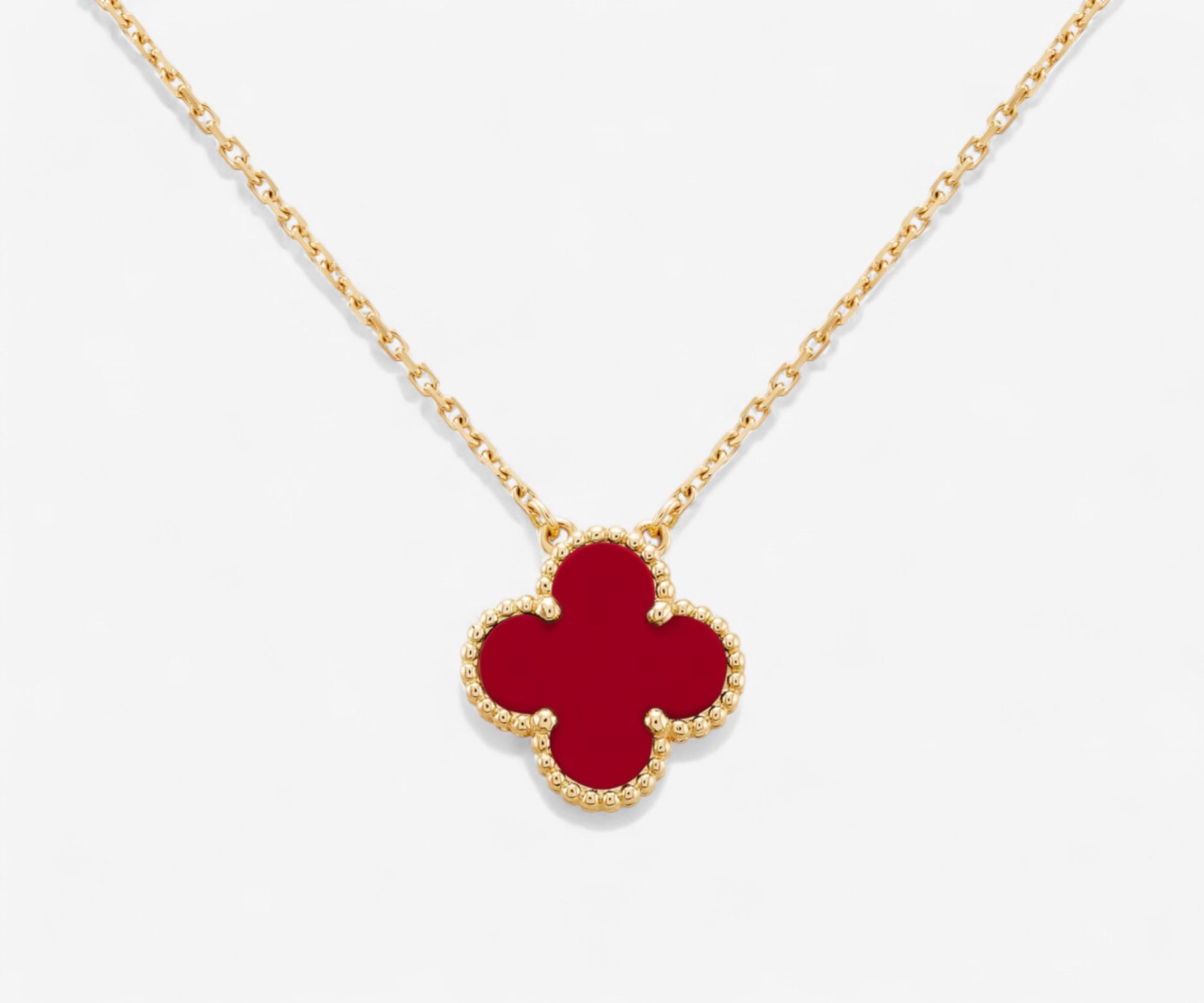Clover Pendant Necklace - The Essential 