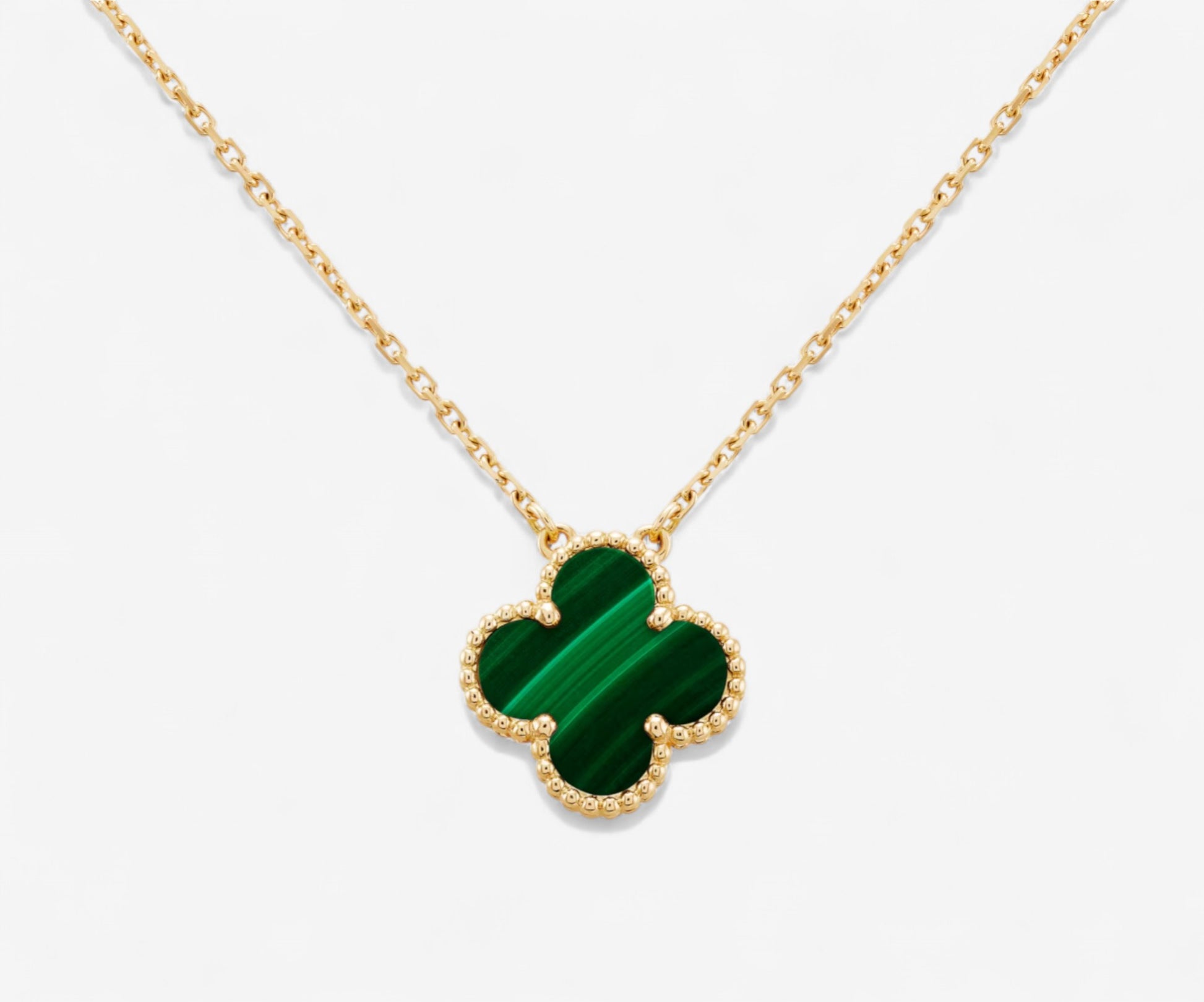 Clover Pendant Necklace - The Essential 