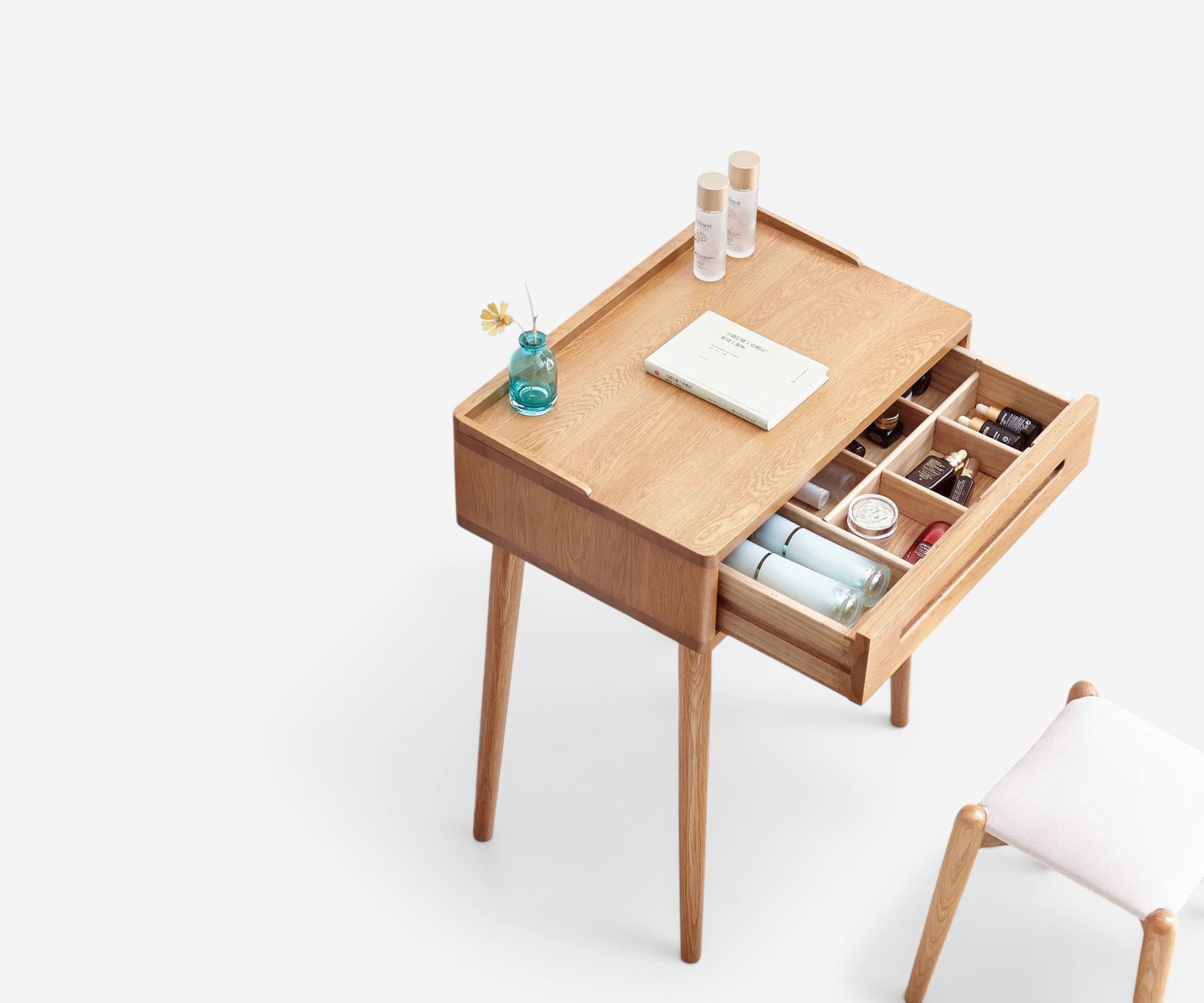 Helsa Oak Vanity - The Essential 