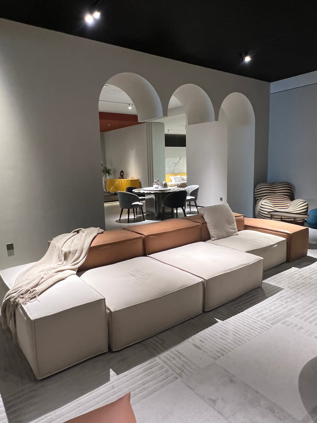 Momen Modular Sofa - The Essential 