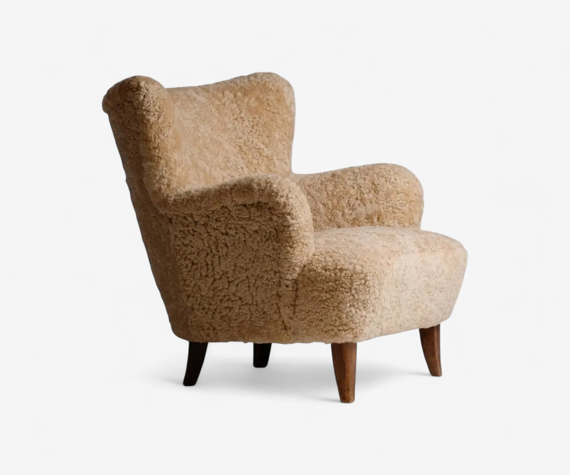 Pillar Armchair - The Essential 