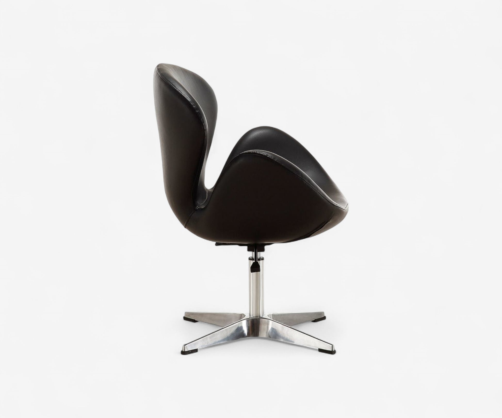 Swan Chair - The Essential 