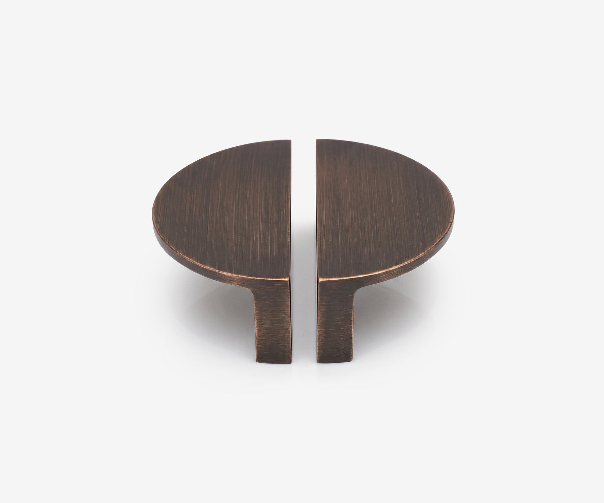 Tonda Half-Moon Pull