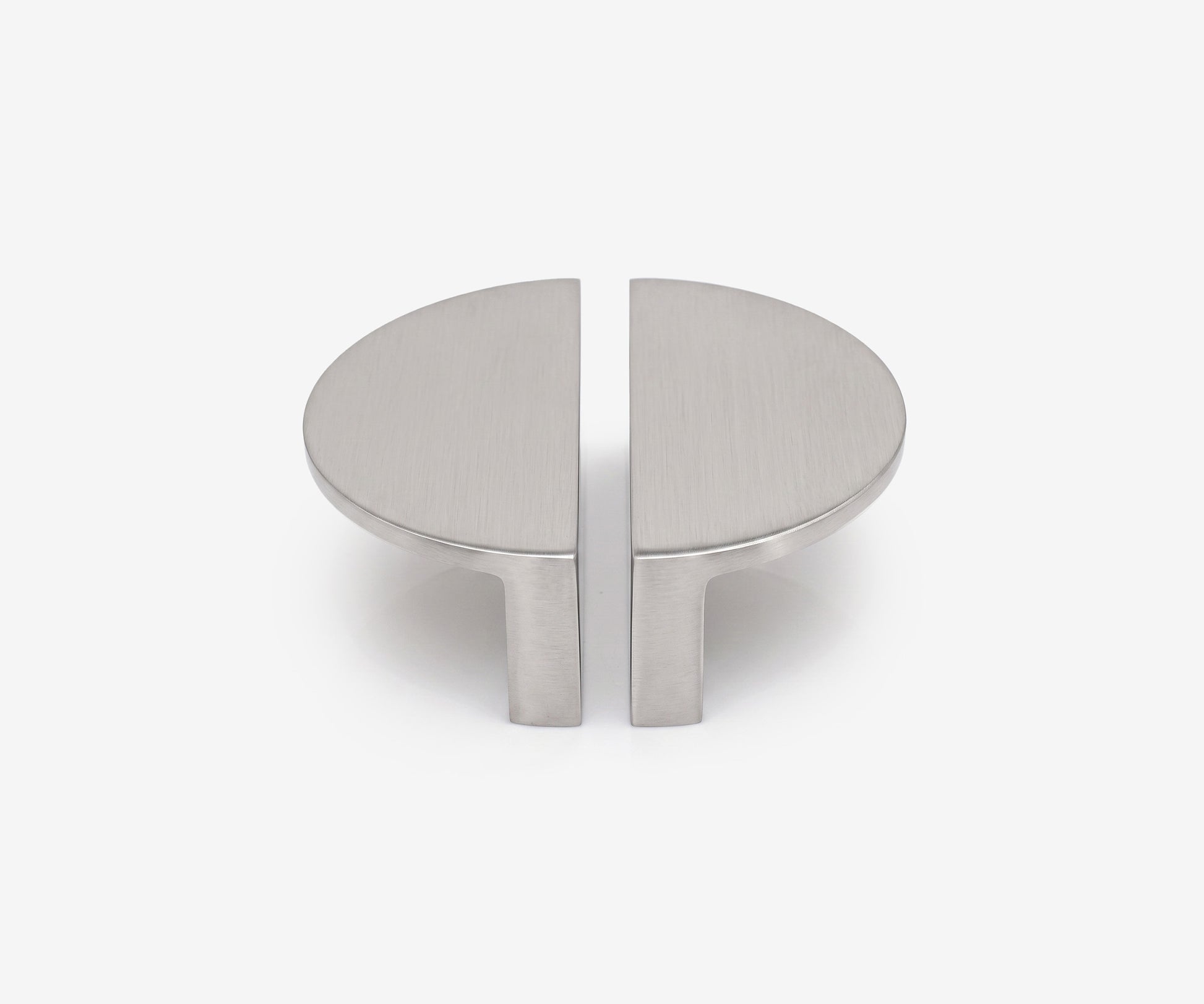 Tonda Half-Moon Pull