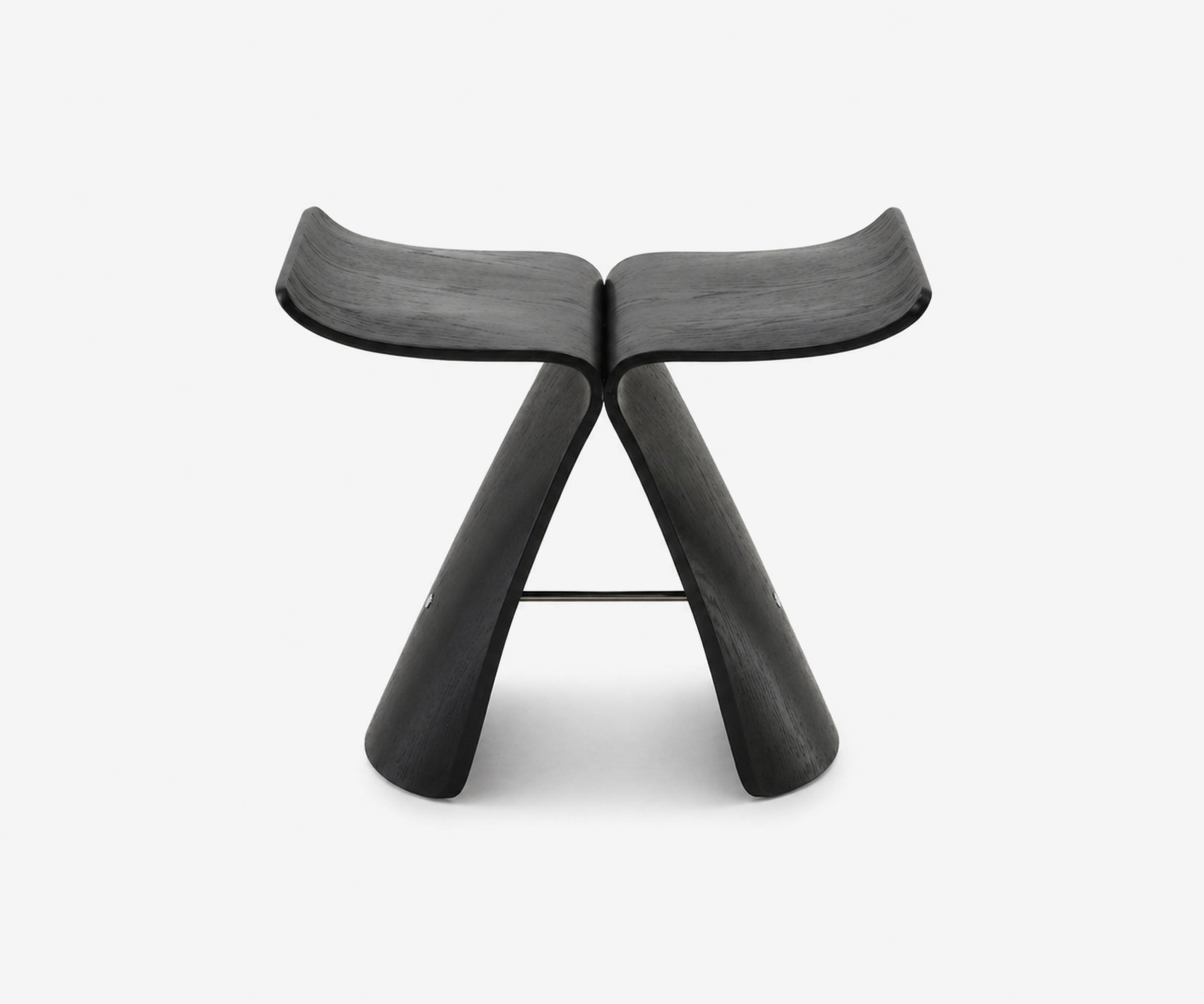 habitat Sori Yanagi デザイン スツール 黒3 Haiku Stool | The Essential Store
