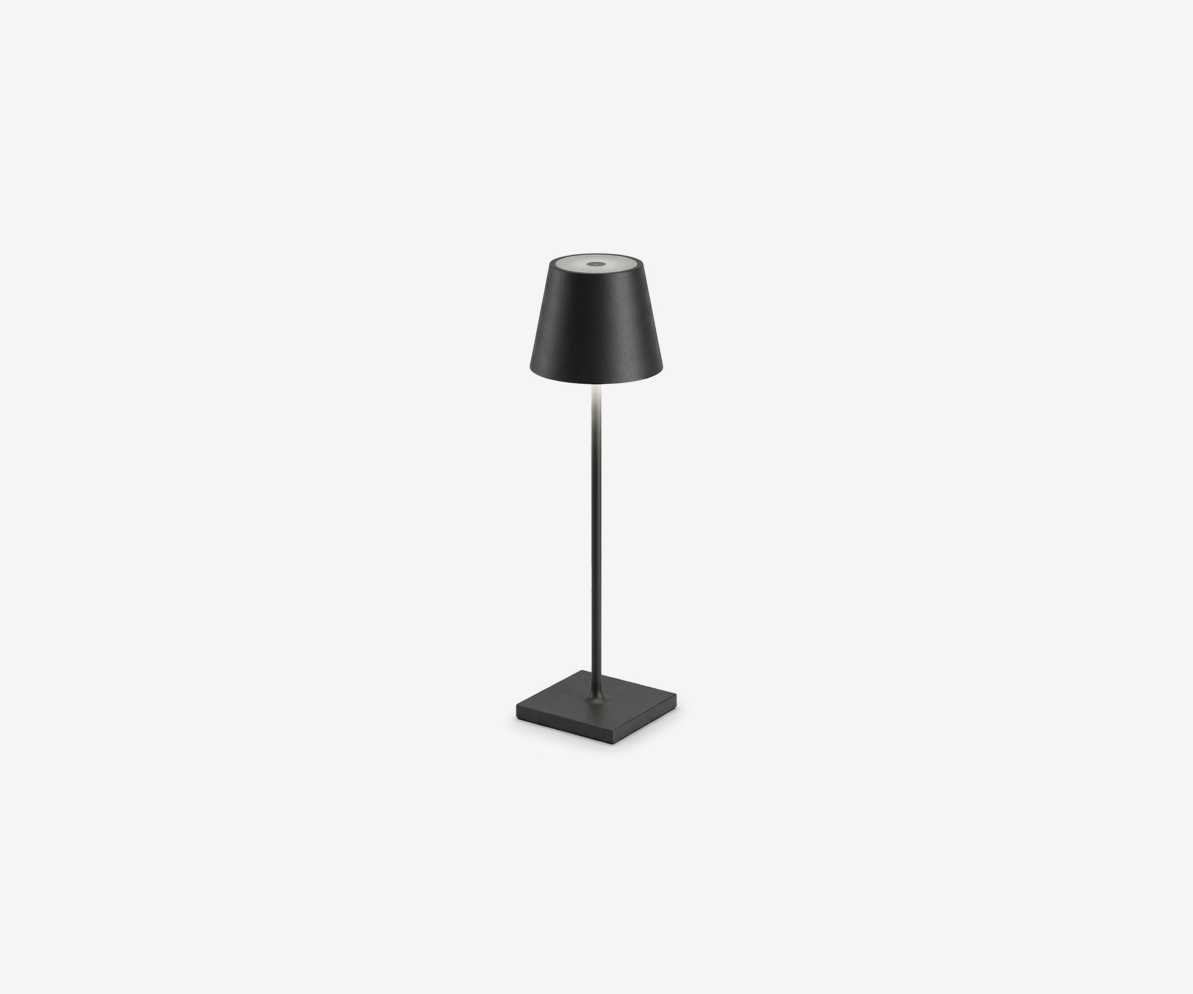 Pila Table Lamp - The Essential 